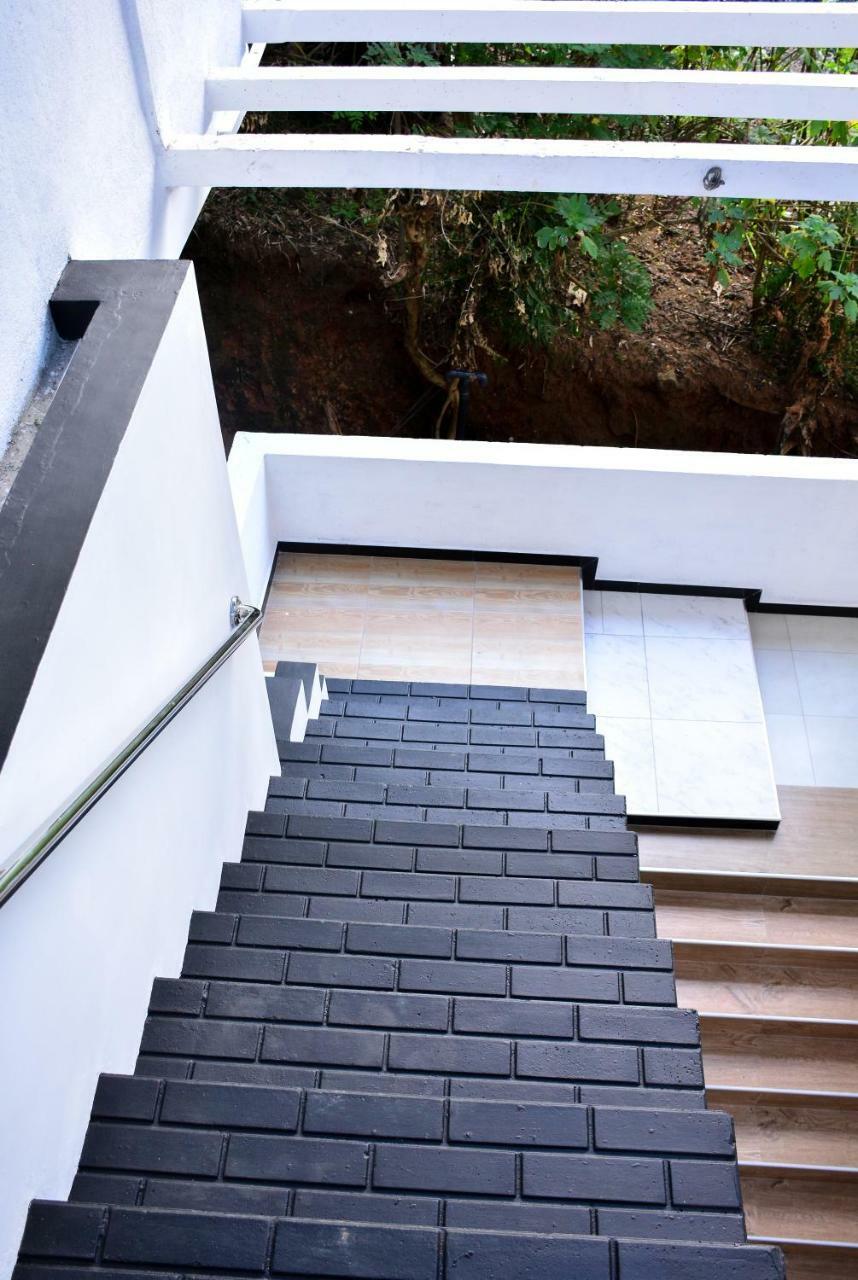 Ceylon Saradiel Home Stay Mawanella Bagian luar foto