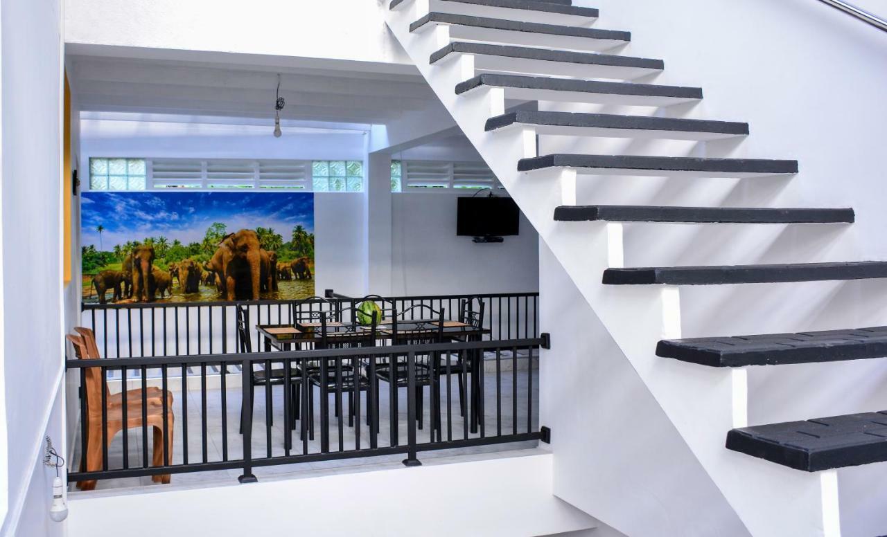 Ceylon Saradiel Home Stay Mawanella Bagian luar foto