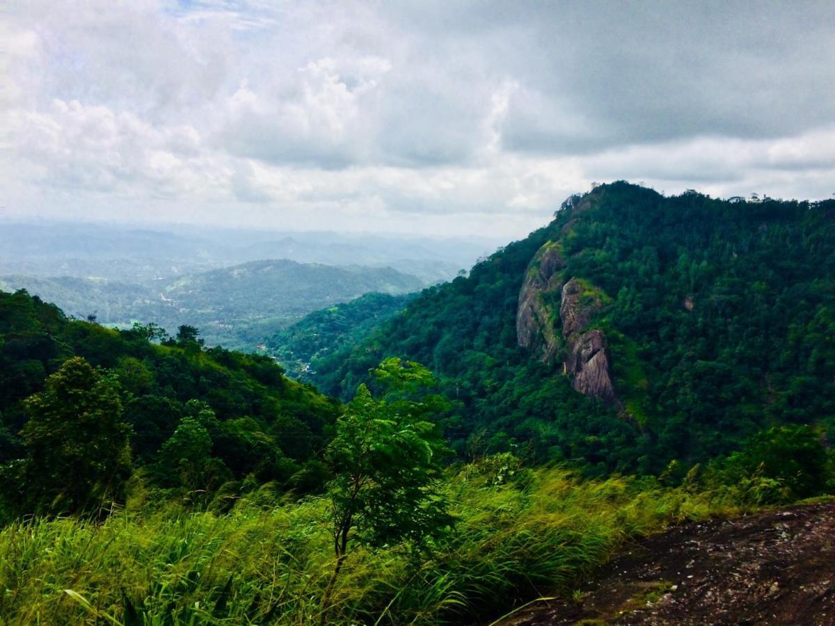 Ceylon Saradiel Home Stay Mawanella Bagian luar foto